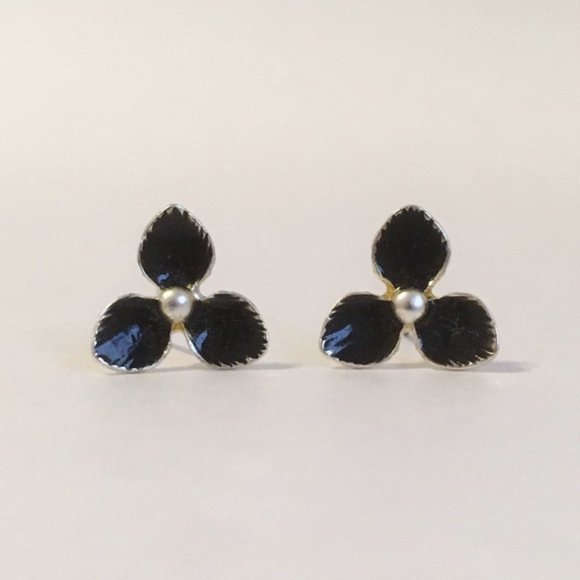 3 Petal Flower Earrings Black Enamel Faux Pearl Silver Tone Metal Post Pierced - Picture 2 of 5